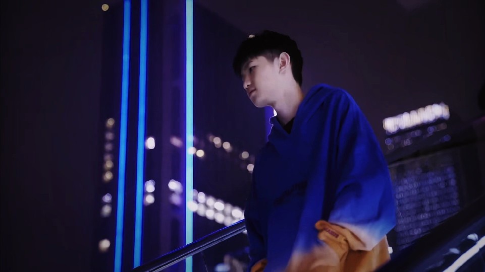 表现值得每