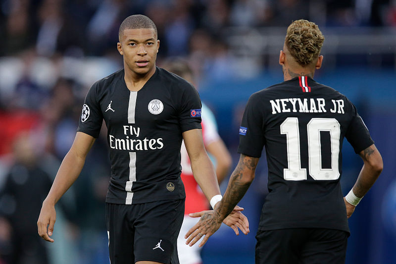 走势增添了 走势增添了