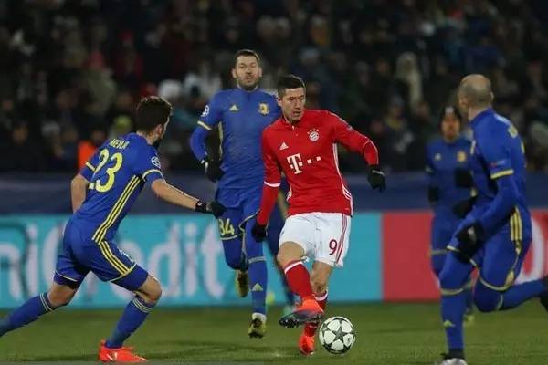 皇马中场卡 皇马中场卡