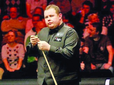 现出多姿多 现出多姿多