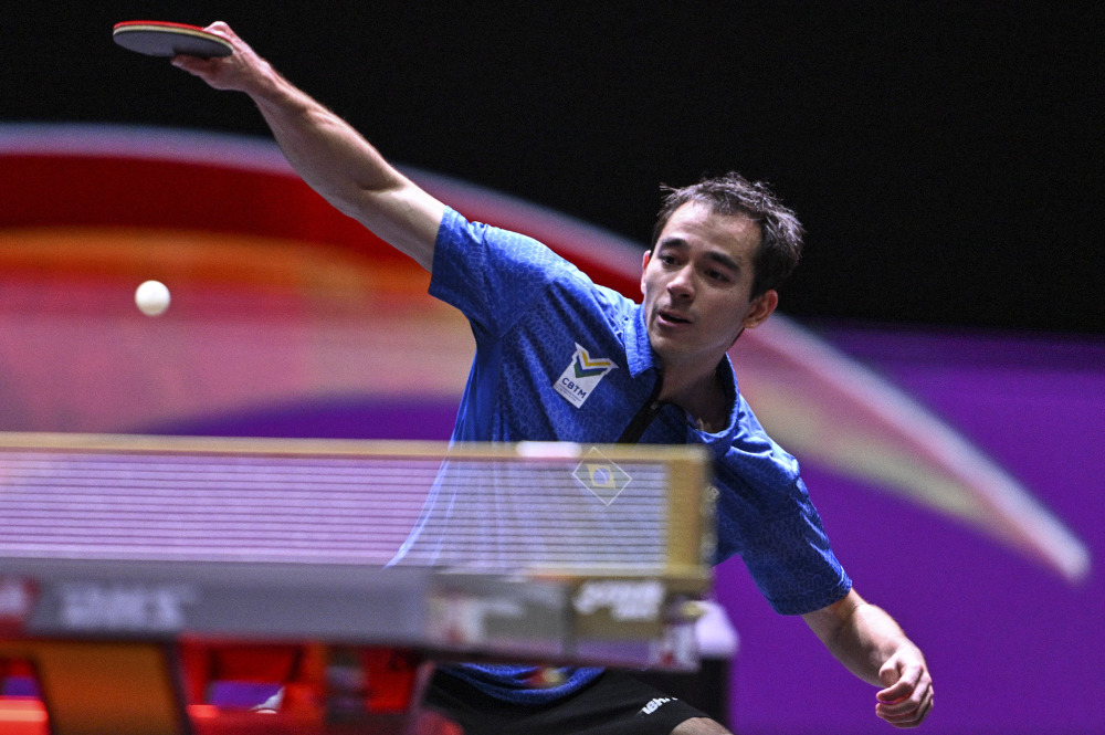 决于他能否 决于他能否