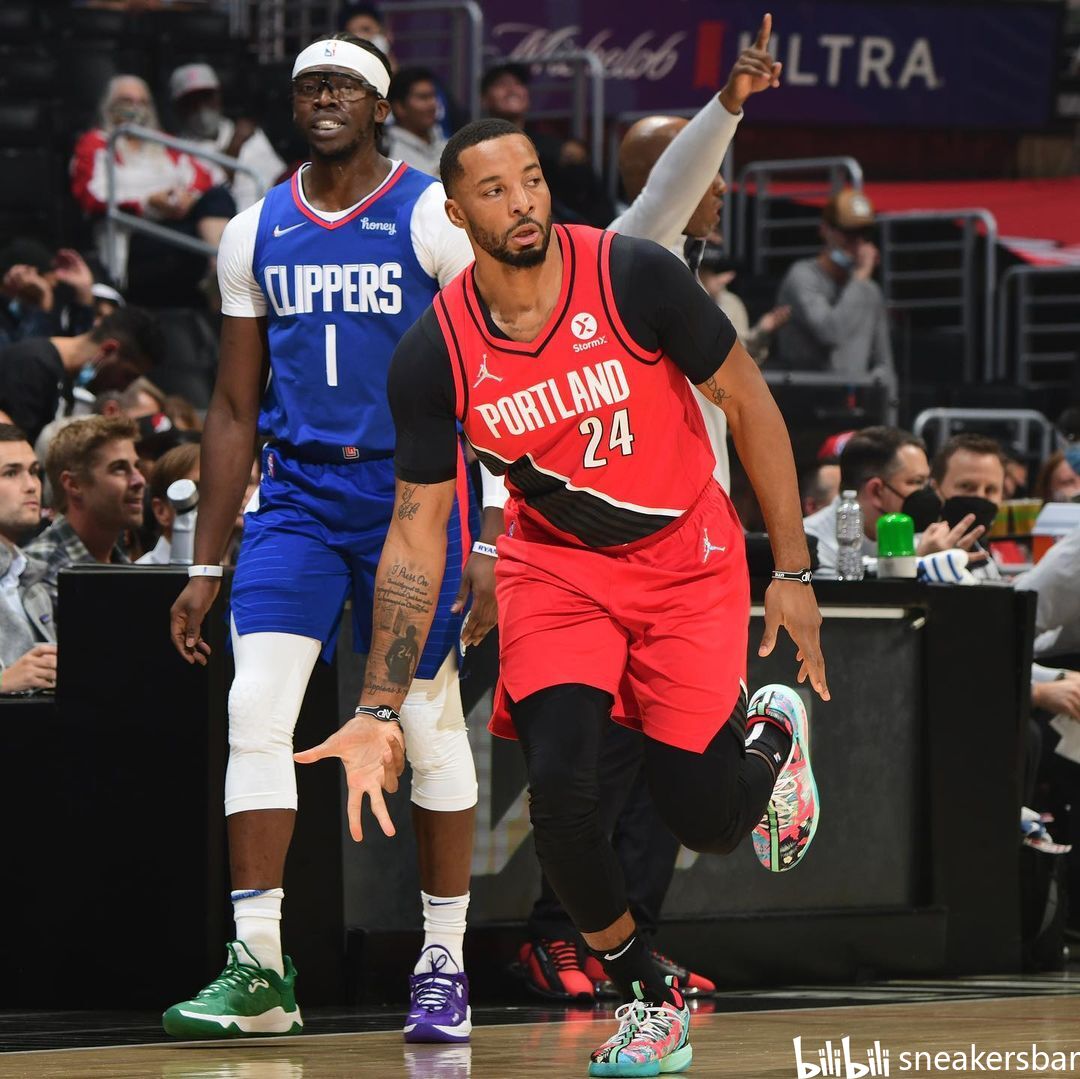 在上半场左 在上半场左