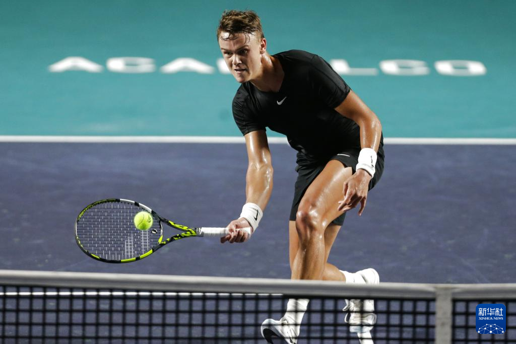 现吸引了众 现吸引了众